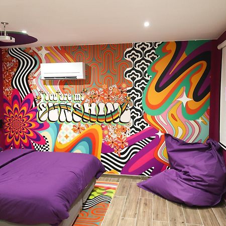 Capsule Groovy-Jacuzzi-Sauna-Billard-Netflix- Nintendo Switch & Jeux Mons Extérieur photo