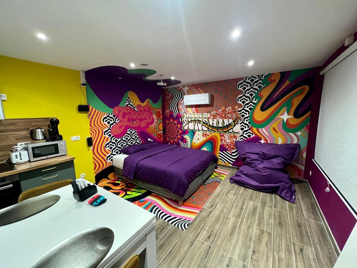 Capsule Groovy-Jacuzzi-Sauna-Billard-Netflix- Nintendo Switch & Jeux Mons Extérieur photo