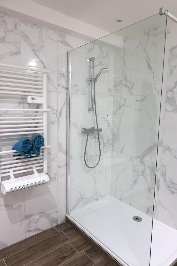 Capsule Groovy-Jacuzzi-Sauna-Billard-Netflix- Nintendo Switch & Jeux Mons Extérieur photo